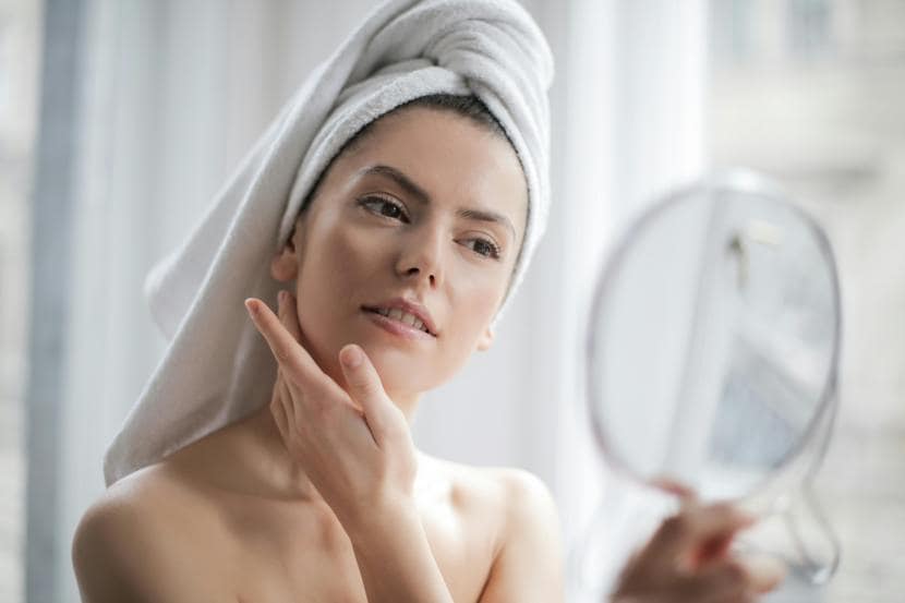 Take precautions while using a facewash or it may damage your skin