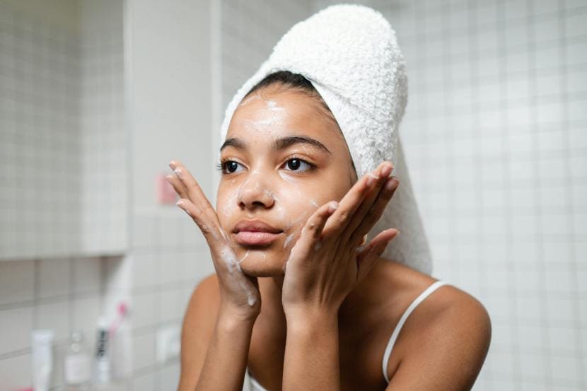 Take precautions while using a facewash or it may damage your skin