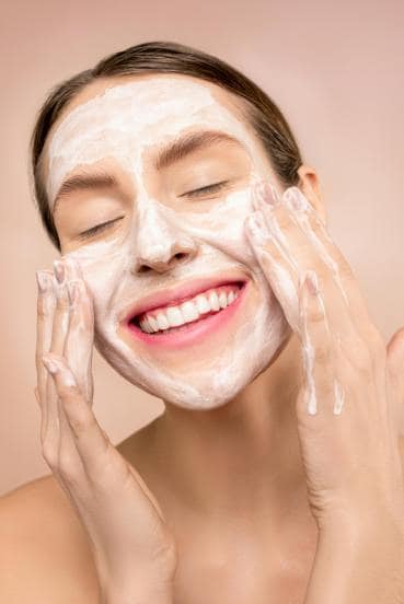 Take precautions while using a facewash or it may damage your skin