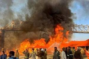 prayagraj mahakumbhmela fire