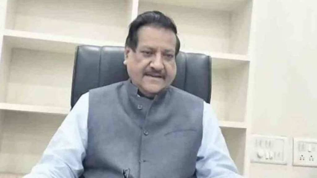 from former Chief Minister Prithviraj Chavan Question over responsible for the extortion cases in the state