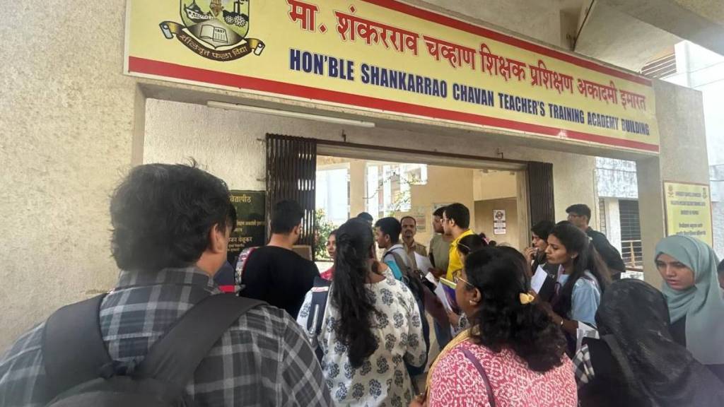 Idol exam today but some students don't have admit cards for exam Mumbai