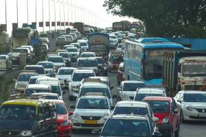 Vashi toll plaza toll exemption traffic congestion mumbai entryways