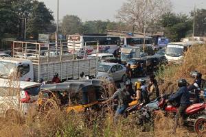 traffic jam Katai Karjat State Highway Khoni Nevali village