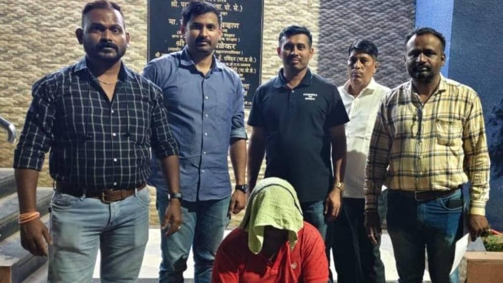 one arrested with ganja stock in kopar dombivli