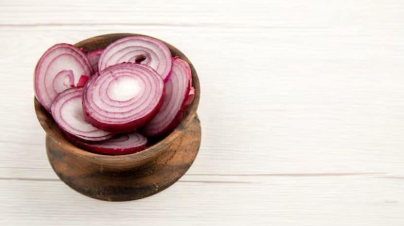 What happens to your body if you eat raw onions every day