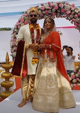 premachi goshta fame aayush bhide Wedding Photos