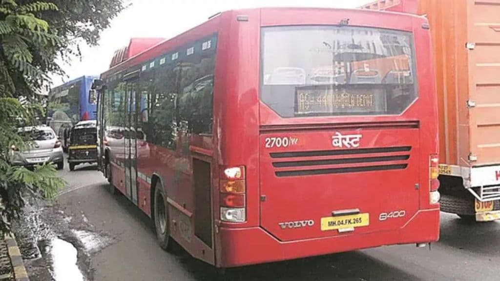 BEST administration directs to remove BEST logo on buses whose contracts have been cancelled