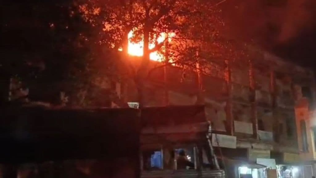 Massive fire breaks out at cloth warehouse in Bhiwandi