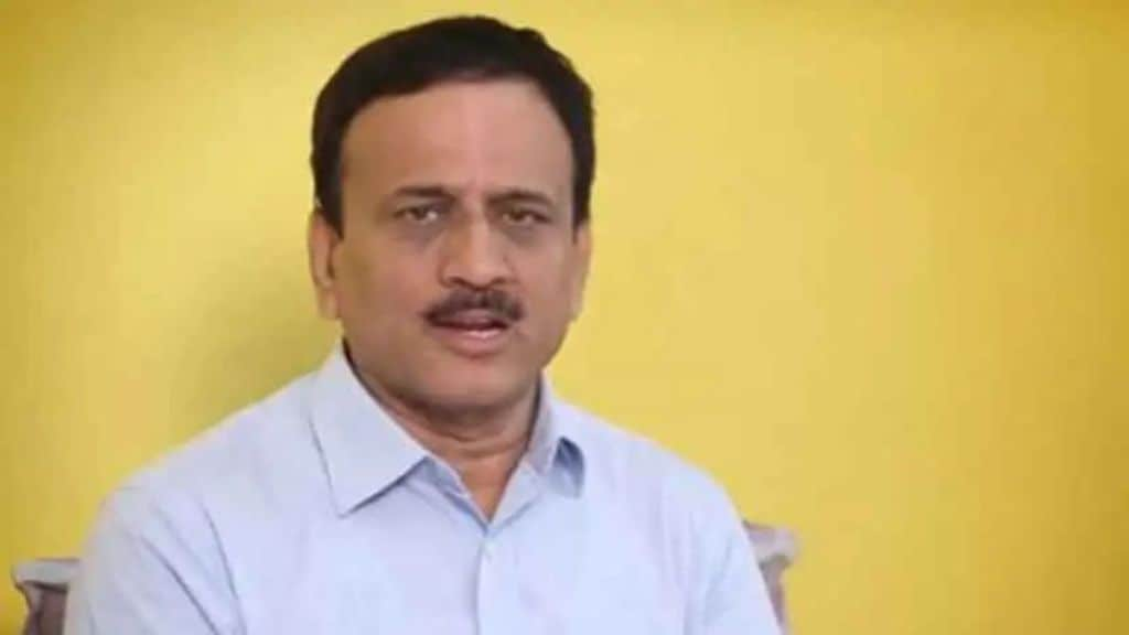 Girish Mahajan criticizes the education department due to copy in exam