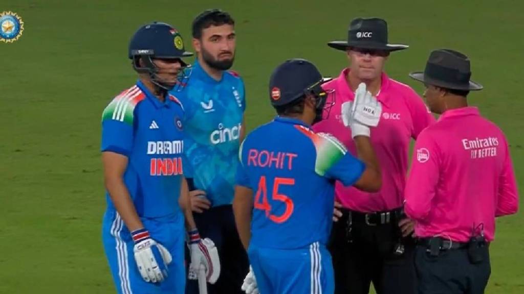 IND vs ENG 2nd ODI Match Stopped Due to Floodlights Issue in Cuttack Rohit Sharma Chat With Umpires