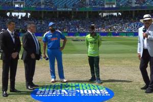 Ind vs Pak LIVE Scorecard and Updates in Marathi