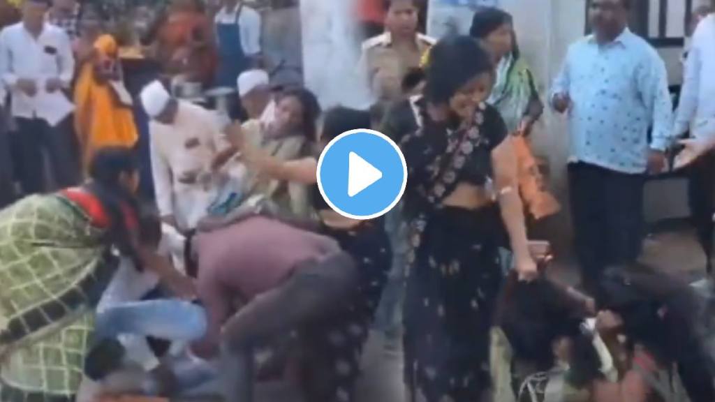 Shocking video Mother-In-Law, Daughter-In-Law, And Relatives Clash Outside Court In Wild Freestyle Fight