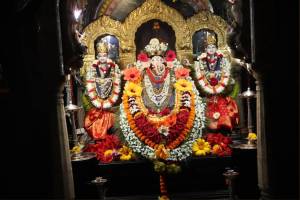 ganesh temple in Sangli beautifully decorated for Ganesh Jayanti attracting huge crowd