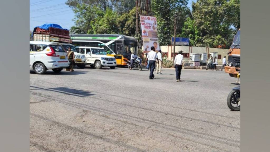 150 traffic police deployed on alternate roads to avoid traffic jams on Shilpata road