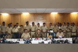 nashik Adgaon Shivara police disguised themselves among laborers to apprehend Bangladeshi intruders