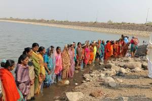 villagers have started an indefinite hunger strike at Pentakali reservoir.