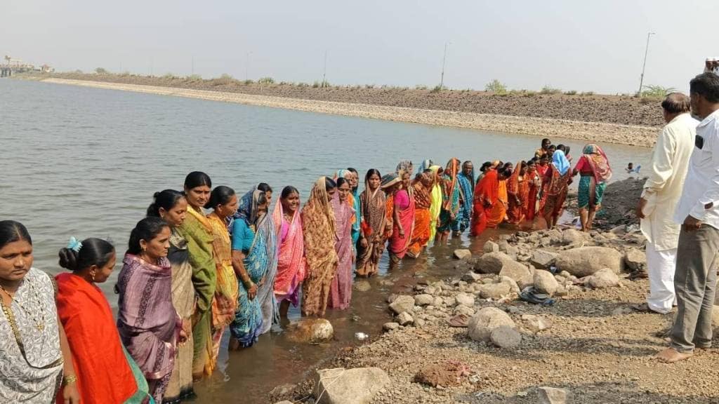 villagers have started an indefinite hunger strike at Pentakali reservoir.