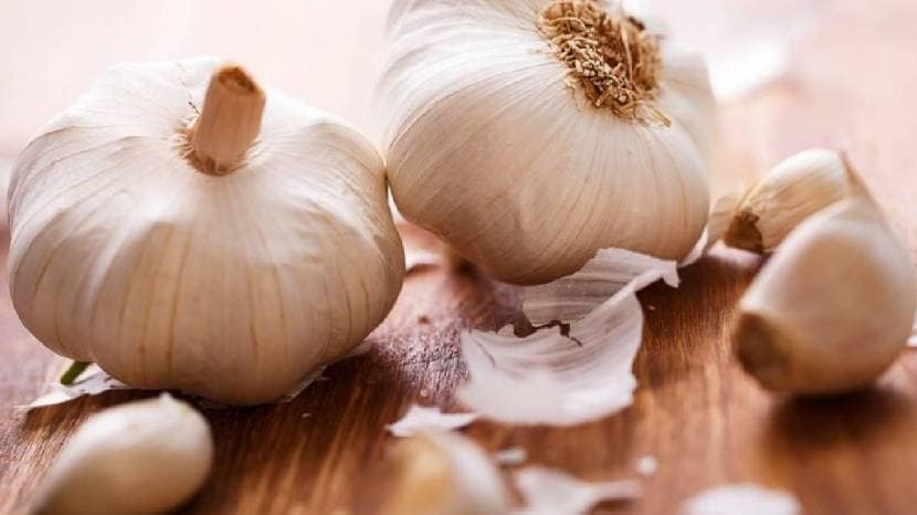 Simple way garlic peel remove in a few seconds