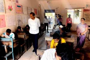 buldhana pankaj bhoyer minister of state unexpectedly visited 12th examination center