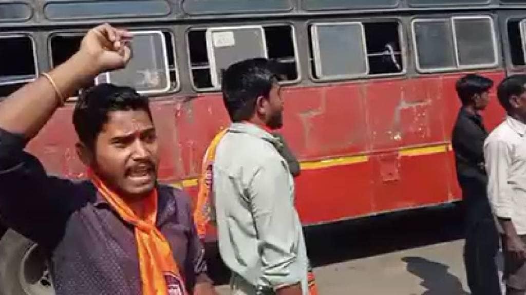 mns activists vandalized akola pimpalkhuta bus after branch banner found torn in Tulanga Khurd