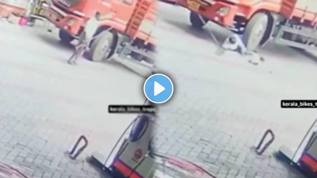 Accident video old man crushed under the truck