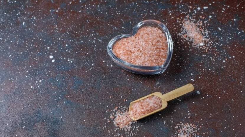 pink salt for skin