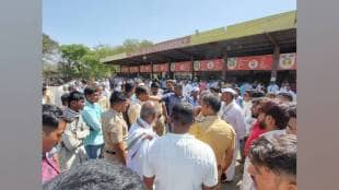 jalna stopping at platform 1 bus from ambad depot entered platforms 3 and 4