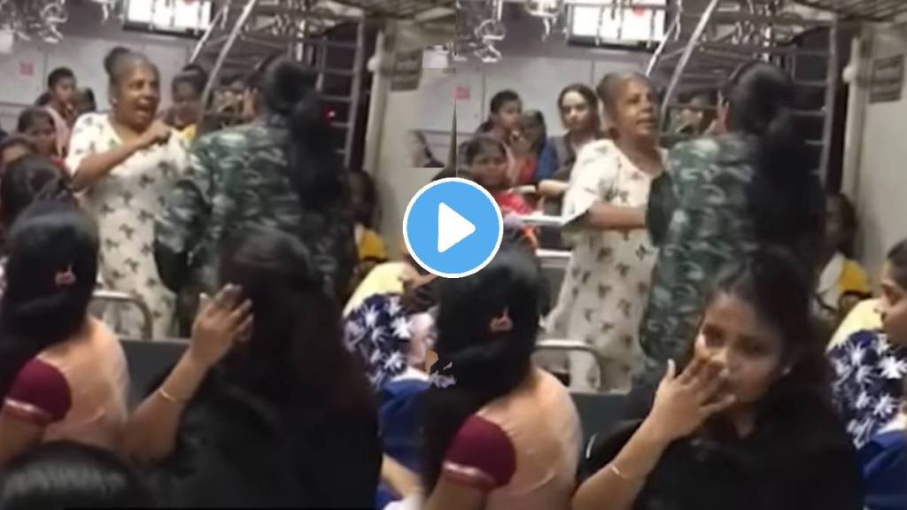 Shocking video Two Women Fight For A Standing Place In A Virar Local Video Goes Viral