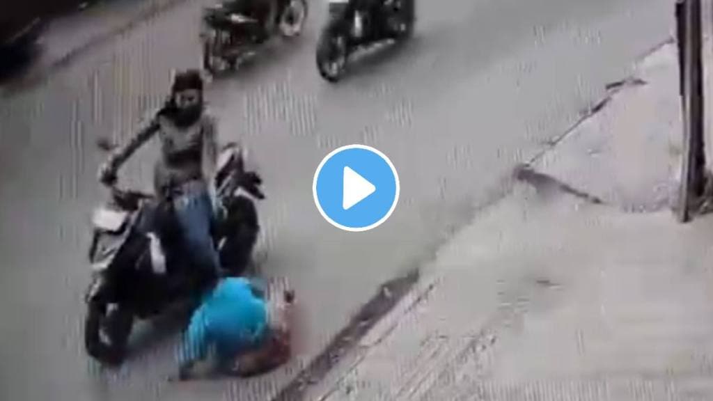 Shocking video a Lady Ran away after hitting a Pedestrian with Scooter in Indonesia