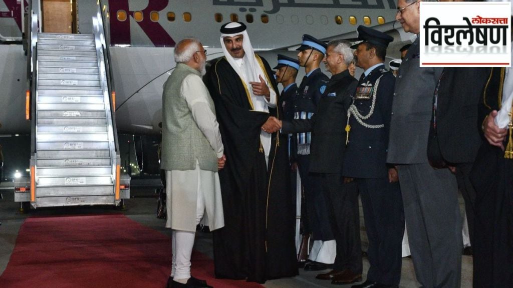 PM Modi broke protocol to welcome emir of Qatar