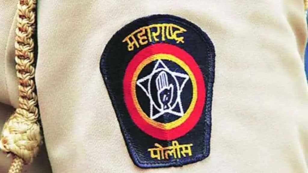 director general of police promoted 496 constables to sub inspector and 42 assistant inspectors to inspector