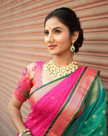 Pooja Birari Parrot Green Paithani Saree Look