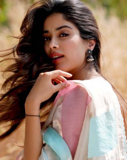 Janhvi Kapoor in saree 