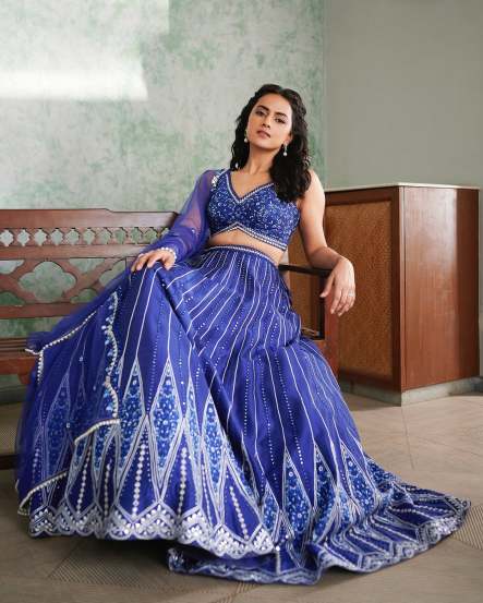 South Actress Shraddha Srinath Stunning look In Blue Lehenga