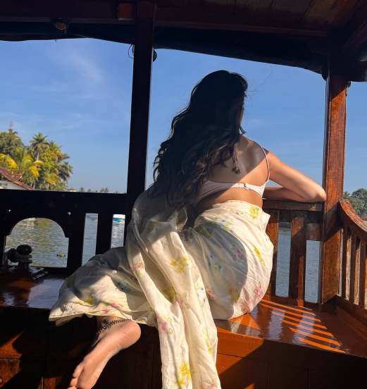 Janhvi Kapoor in saree 