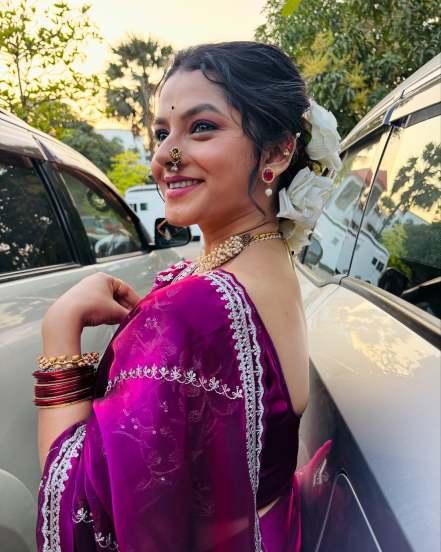 Marathi actress sakshee gandhi in Purple Saree