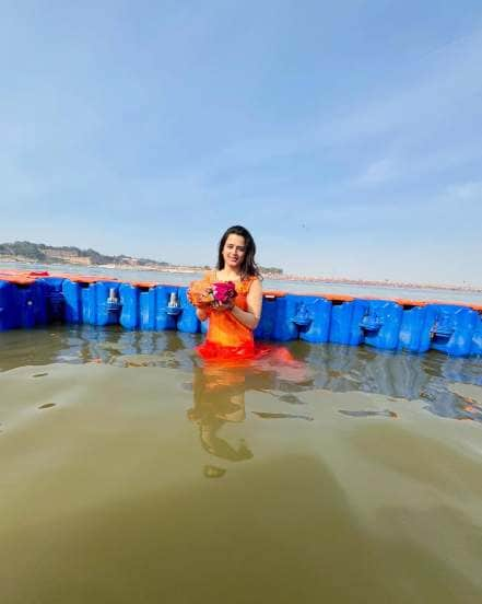 marathi actress prajakta gaikwad mahakumbh mela snan photos