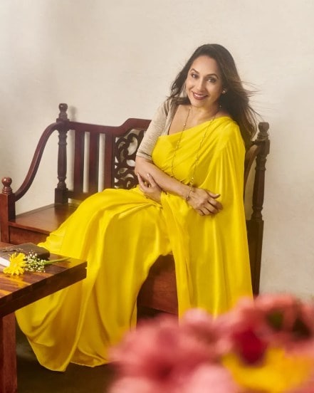 ashwini bhave in saree