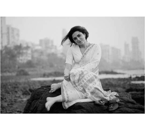 Ridhi dogra 80s special retro look photoshoot