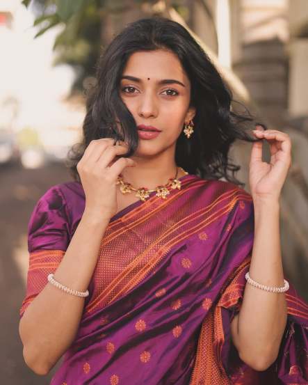 Shivani Mundhekar Purple Paithani Saree