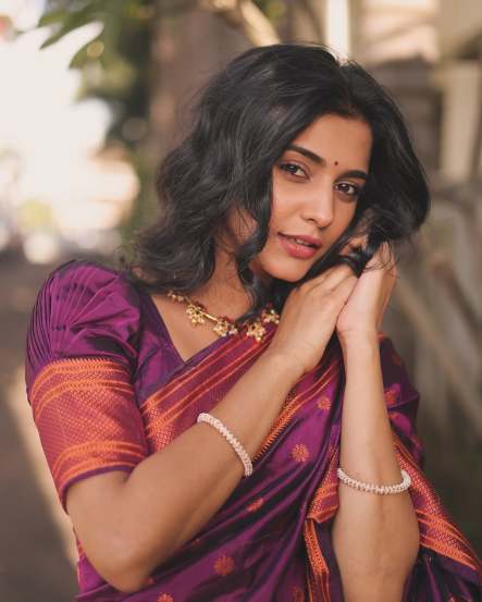 Shivani Mundhekar Purple Paithani Saree