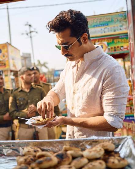 Vicky Kaushal Visit Golden Temple