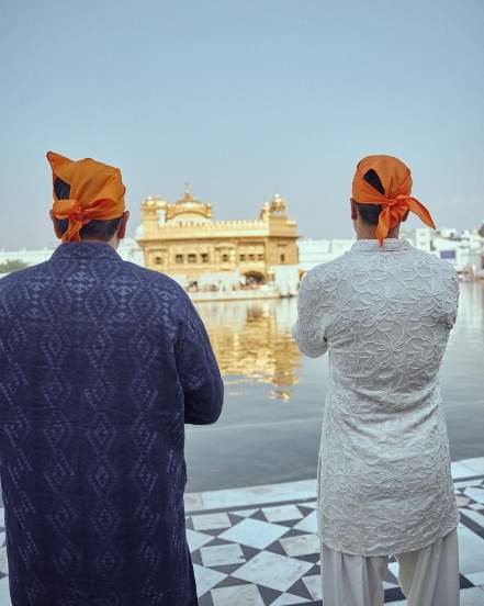 Vicky Kaushal Visit Golden Temple