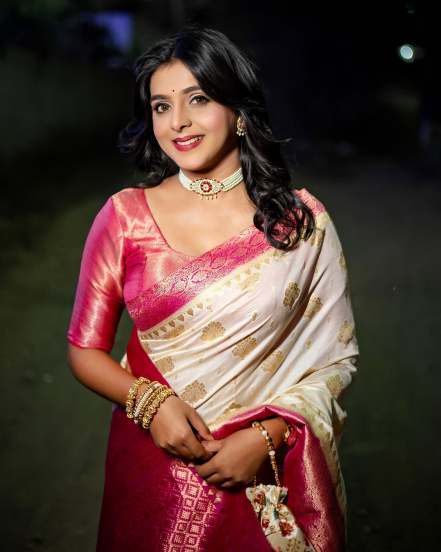 Shivani Naik Appi Amchi Collector fame actress shares pictures in silk saree on social media