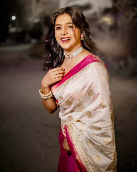 Shivani Naik Appi Amchi Collector fame actress shares pictures in silk saree on social media