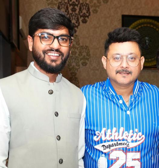 Marathi actor swapnil joshi met bjp minister met Chandrashekhar Bawankule