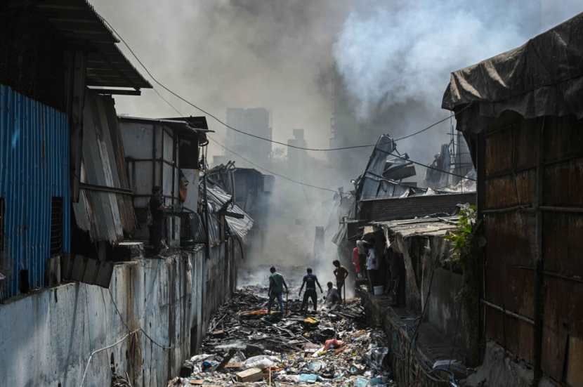 Fire at Oshiwara furniture market