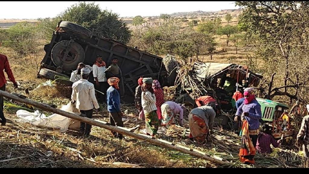 Fatal tractor accident in Valvad Shivara on Karjat Shrigonda road