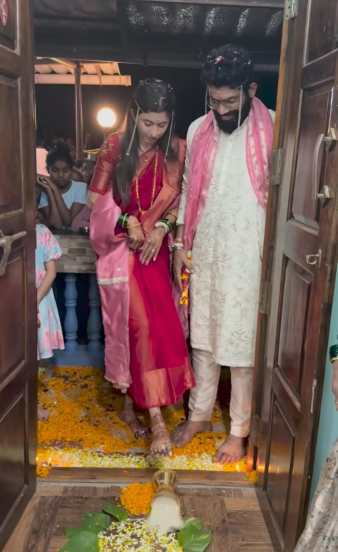 kokan hearted girl ankita walawalkar received grand welcome at husband kunal home